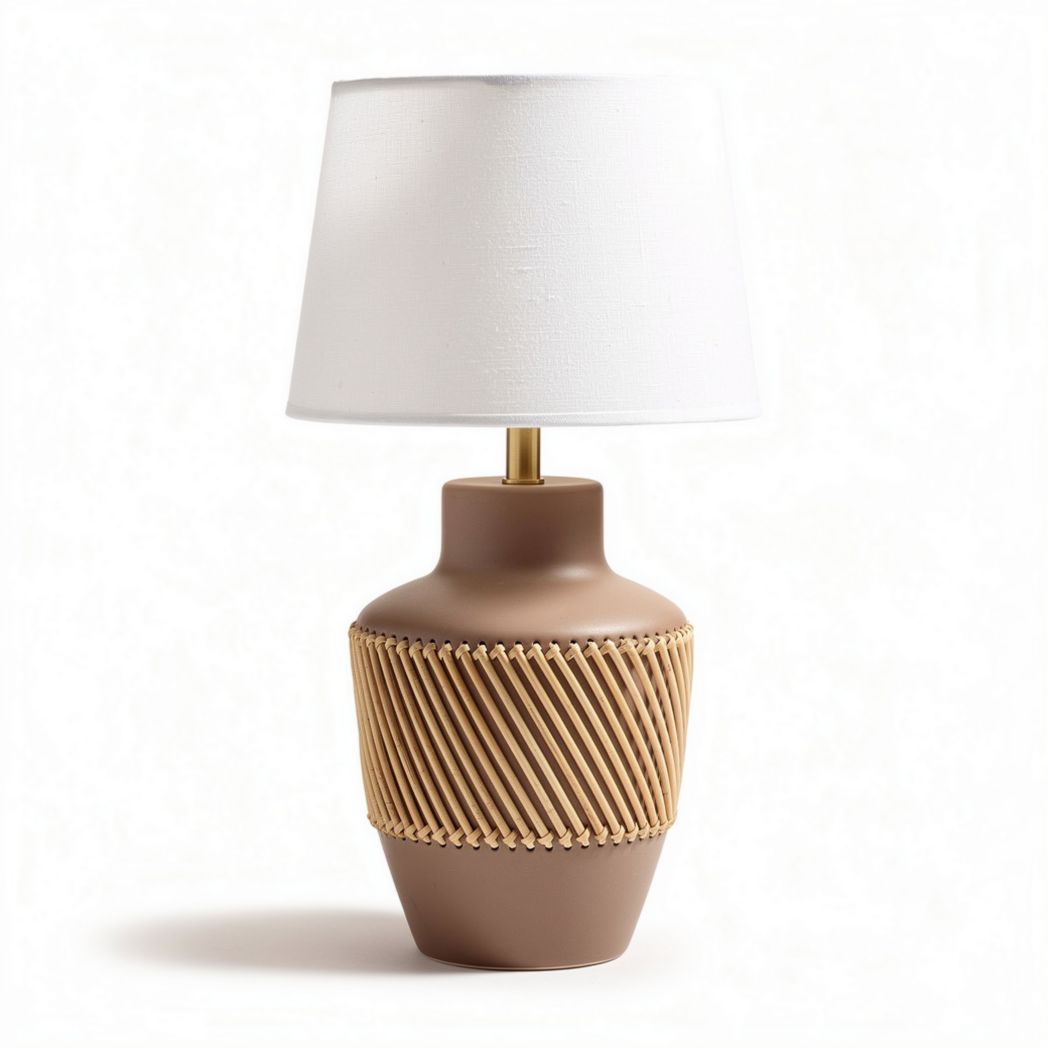 Lampada da tavolo in ceramica marrone con paralume bianco e decorazione in bambù 30 x 30 x 50cm